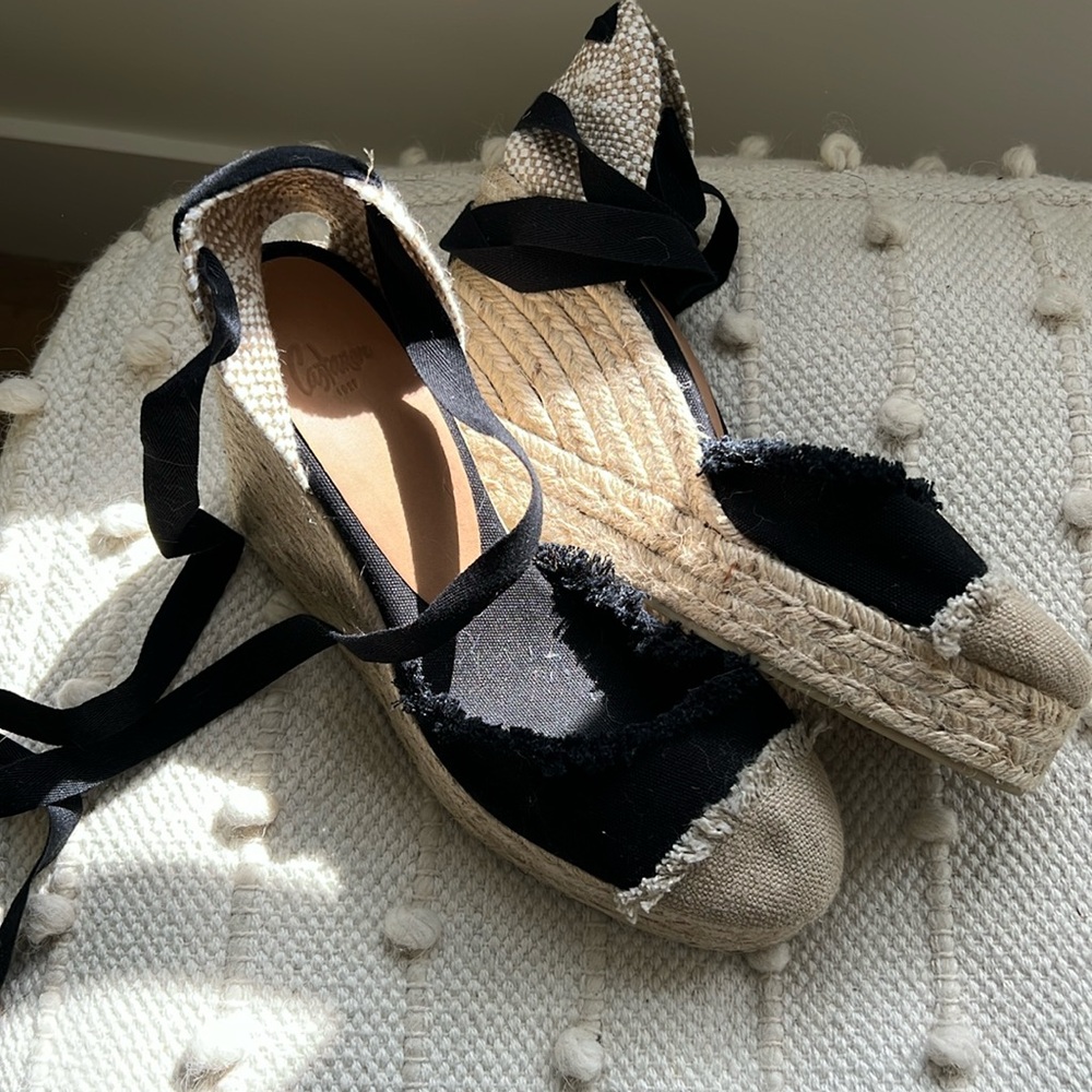 Castaner high heel wedge espadrilles with laces in size 39.